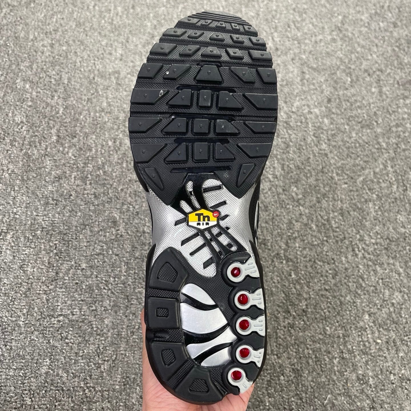 TN "Black Reflective Silver"