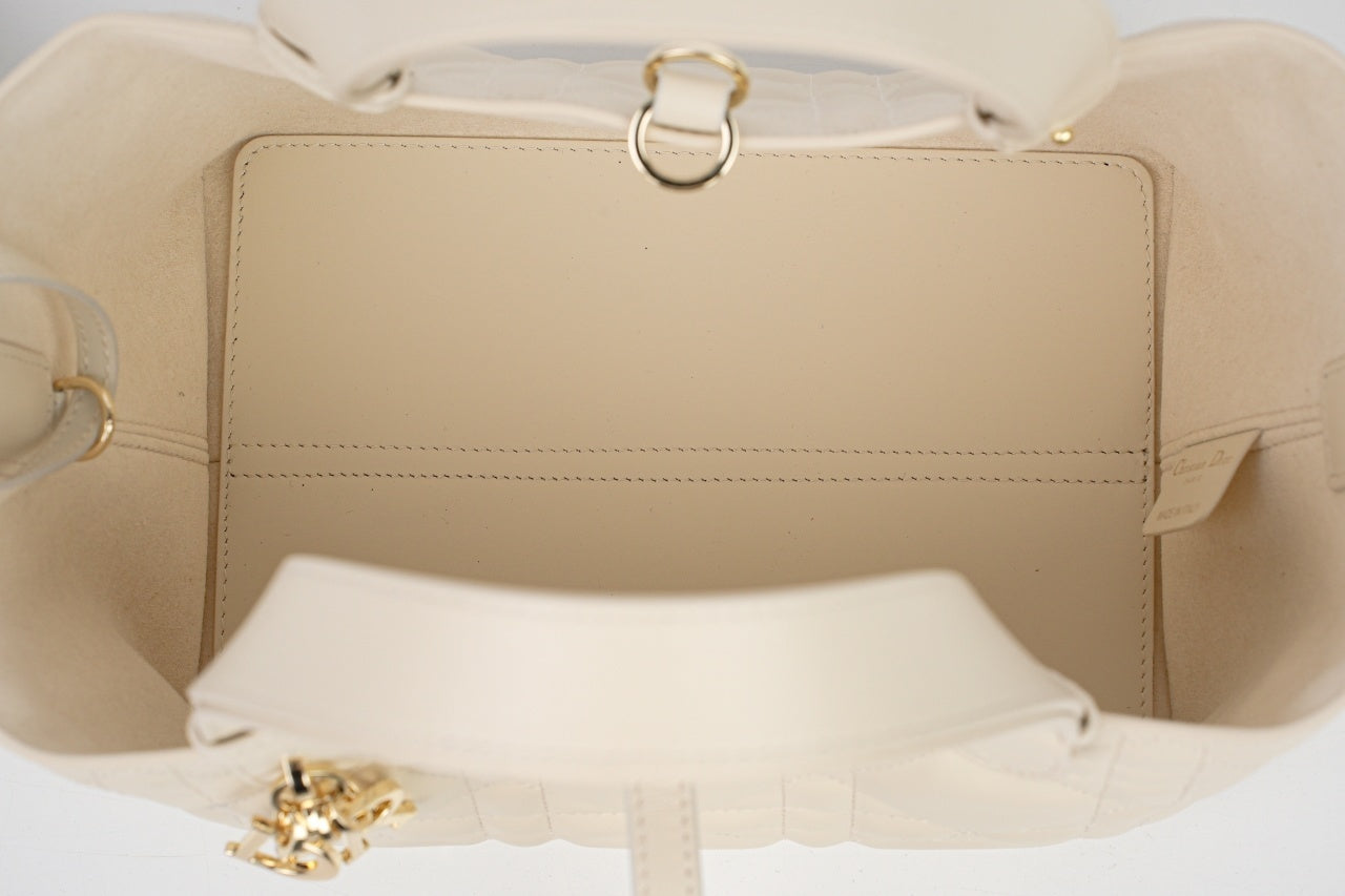 Dior Toujours Beige Tenue