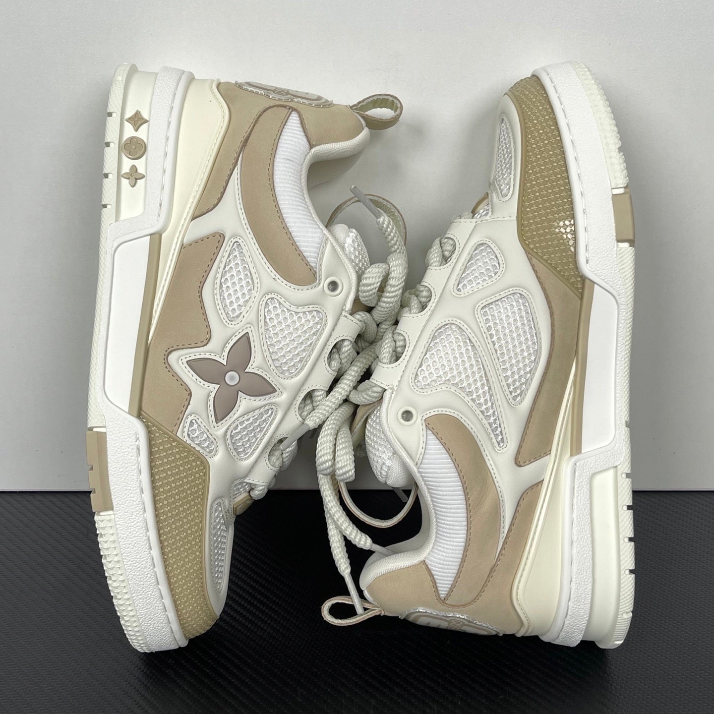 LV Skate "White/Beige"