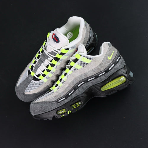 Air Max 95 x UNDEFEATED "Geo NYC Neon"